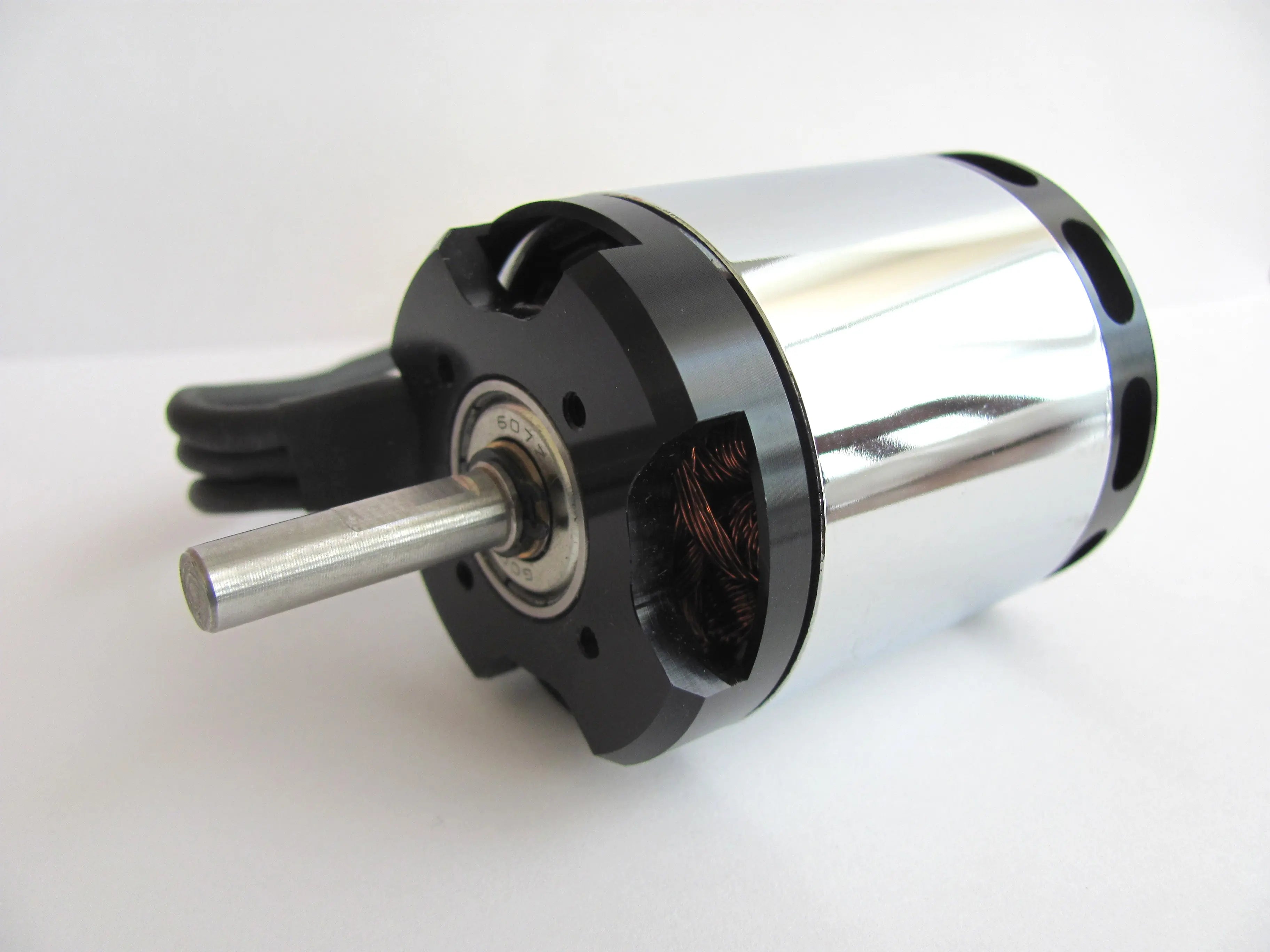 Suppo H3730/3 1580kv Brushless Helicopter Motor (600 Class) - Altitude Hobbies