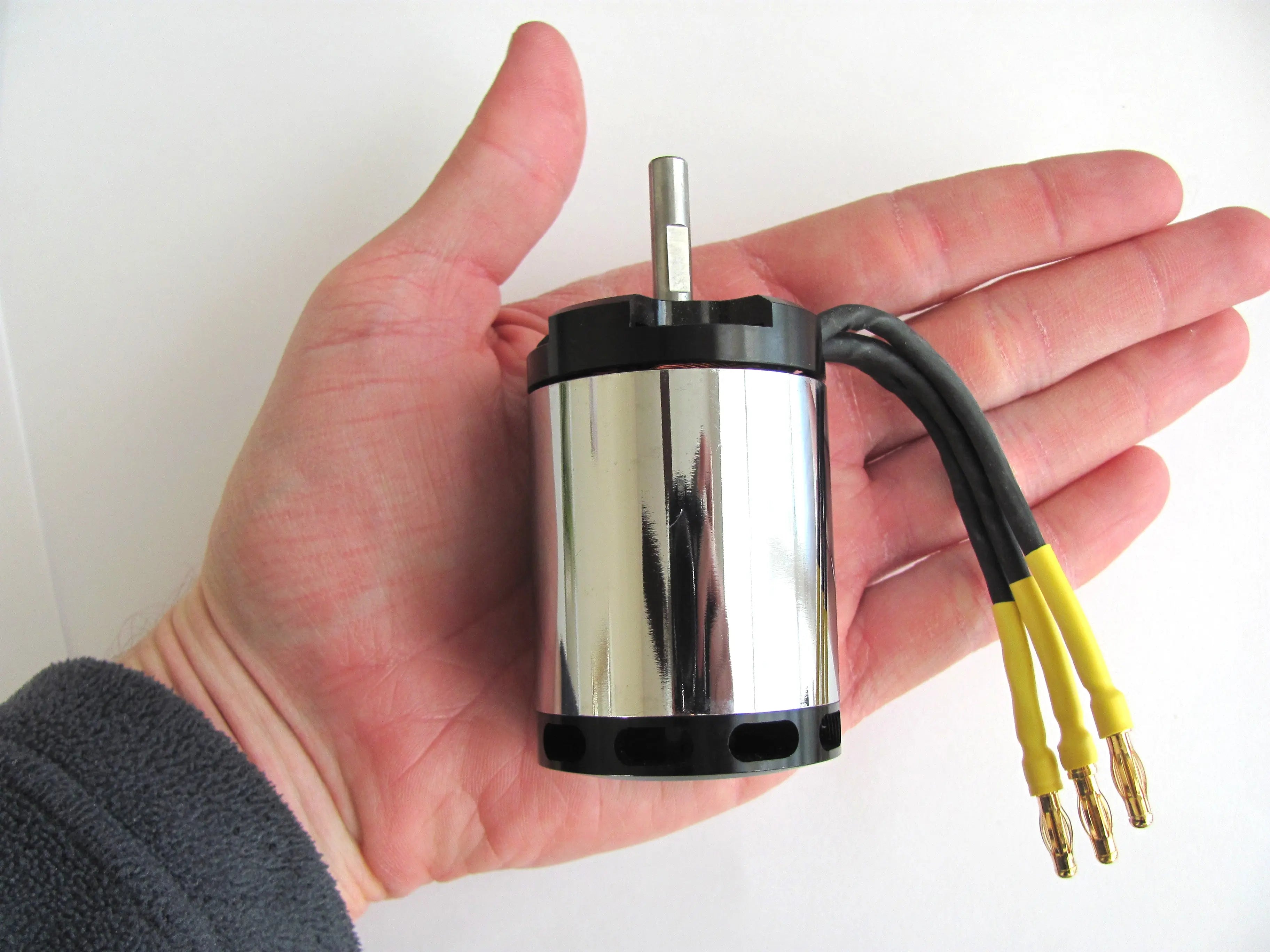 Suppo H3740/2 1760kv Brushless Helicopter Motor (600/700 Class) - Altitude Hobbies